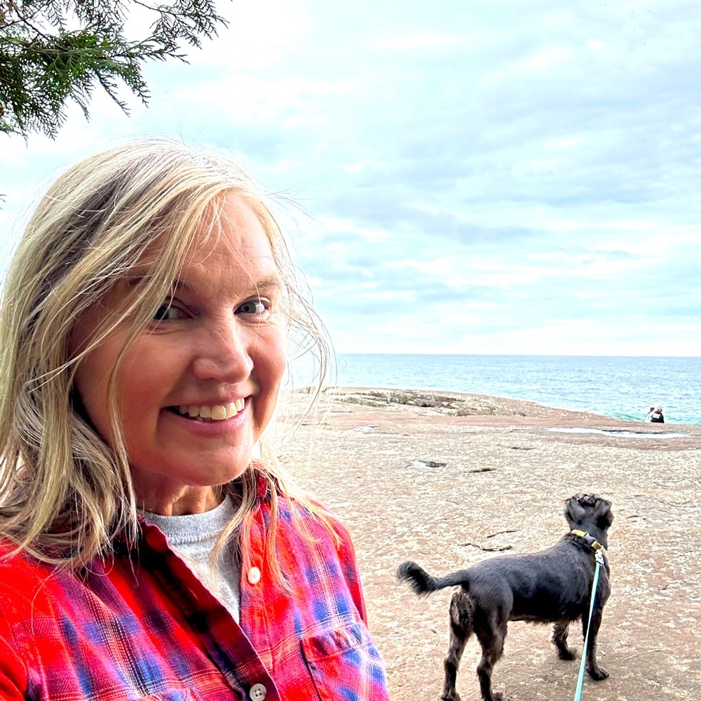 Meet your Posher, Laurie